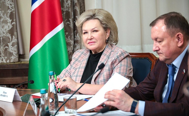 Елена Писарева