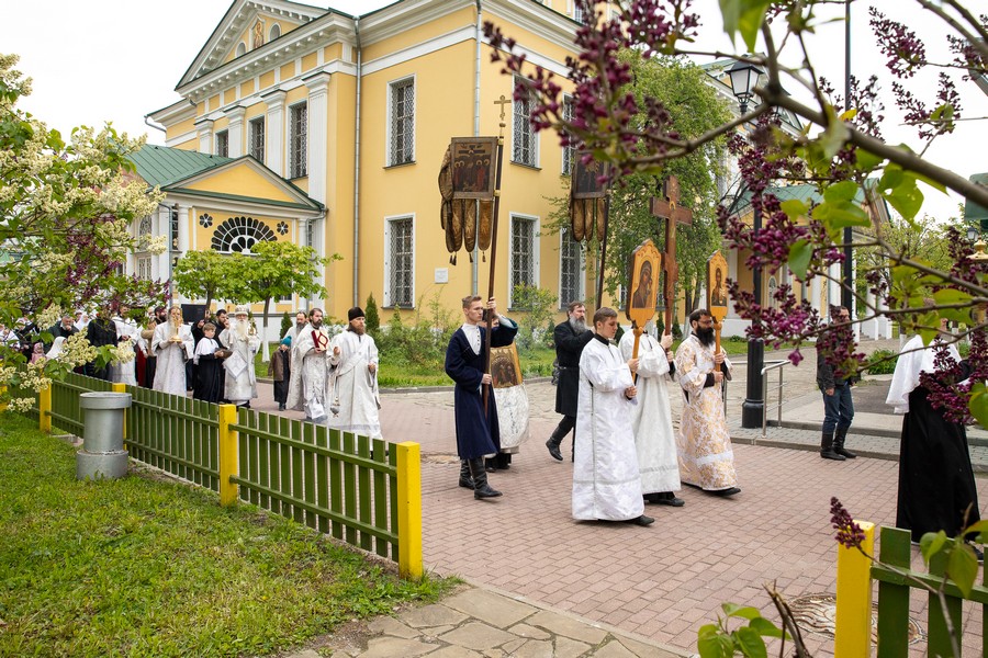 На Рогожском отметили престольный праздник храма-колокольни
