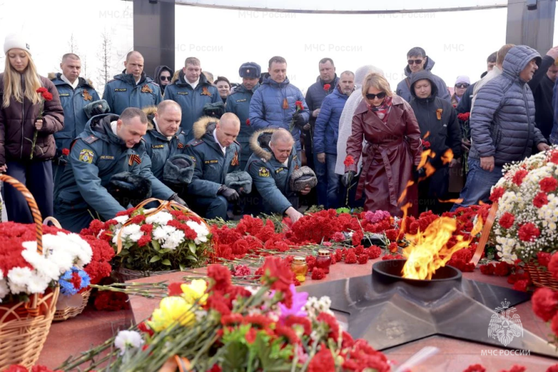 В Лабытнанги состоялась церемония возложения цветов
