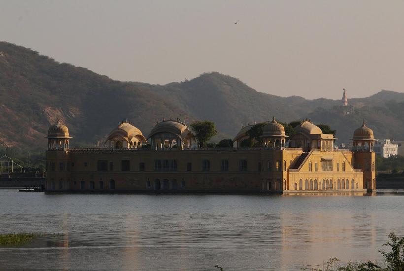 Дворец Джал-Махал, Индия