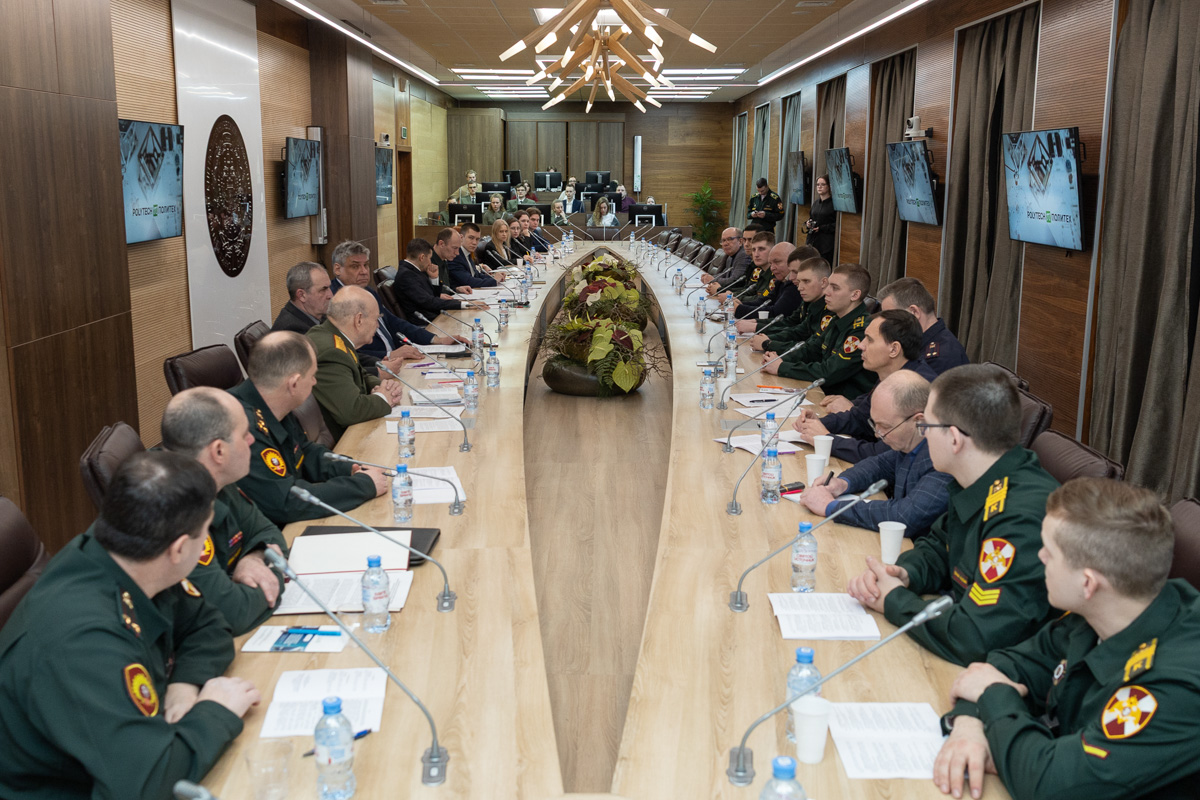 Преподаватели раскрыли основные угрозы и особенности современного терроризма 