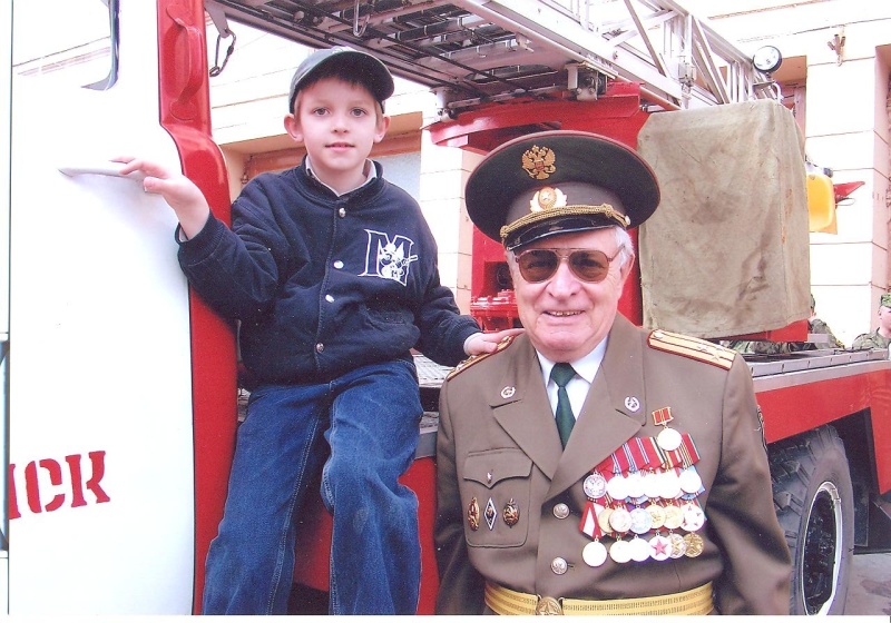Легенду пожарной охраны России - Абрама Каплана проводили на заслуженный отдых