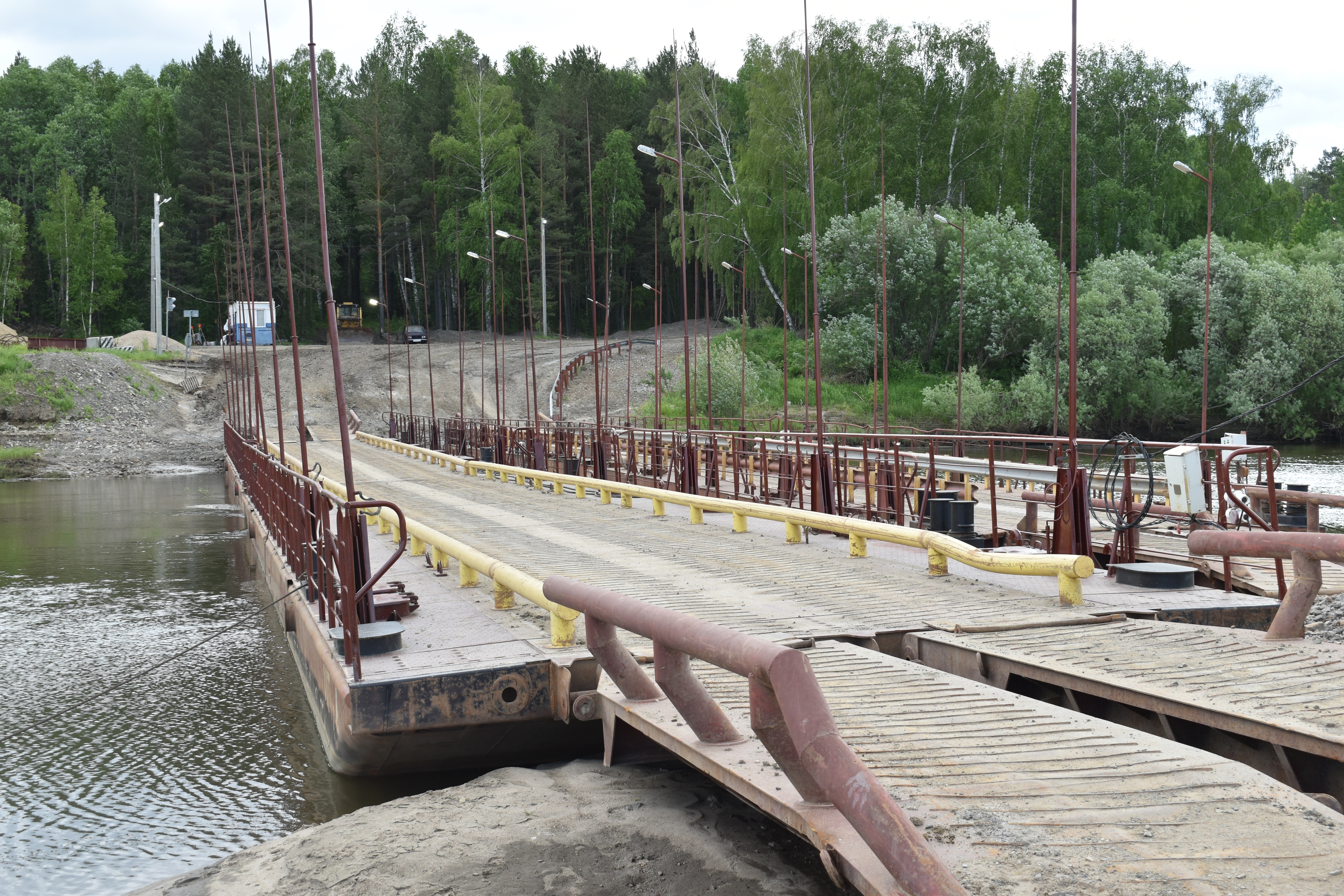 что такое наплавной мост через реку