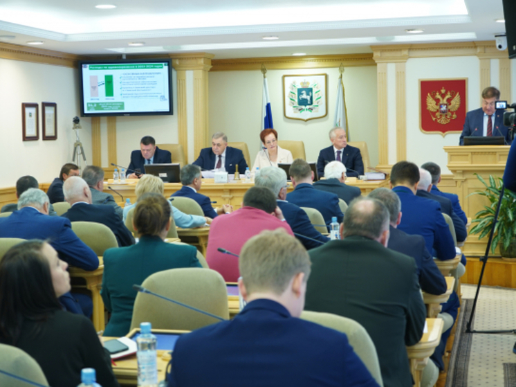 В первом чтении принят проект бюджета Томской области на 2024-2026 годы