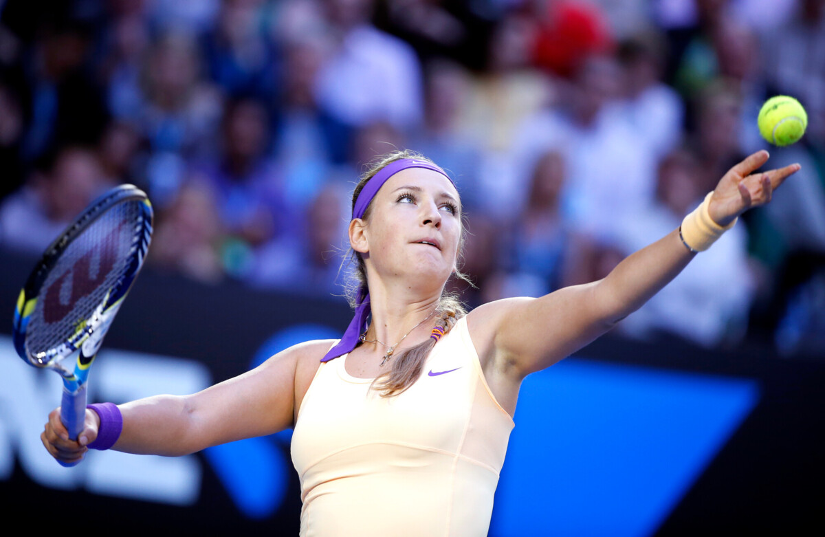 Азаренко проиграла Анисимовой в первом круге турнира в Дохе