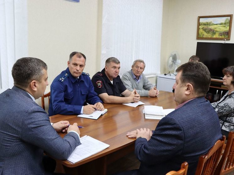 Омский транспортный прокурор Козловский посетил объекты транспортной инфраструктуры в Называевском районе