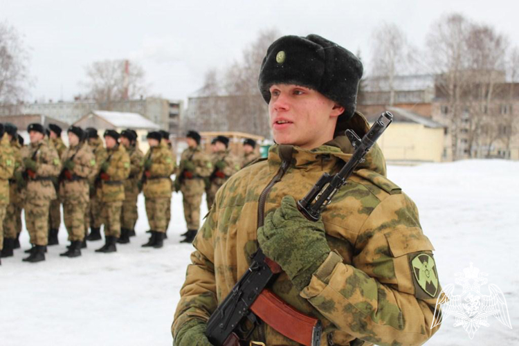 Более ста военнослужащих осеннего призыва приняли присягу в Центре подготовки личного состава Северо-Западного округа Росгвардии