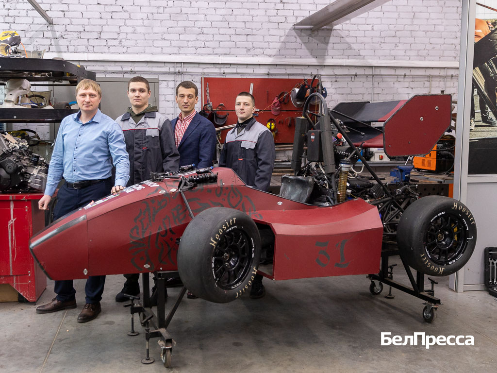 Участники команды Shukhov Racing Team
