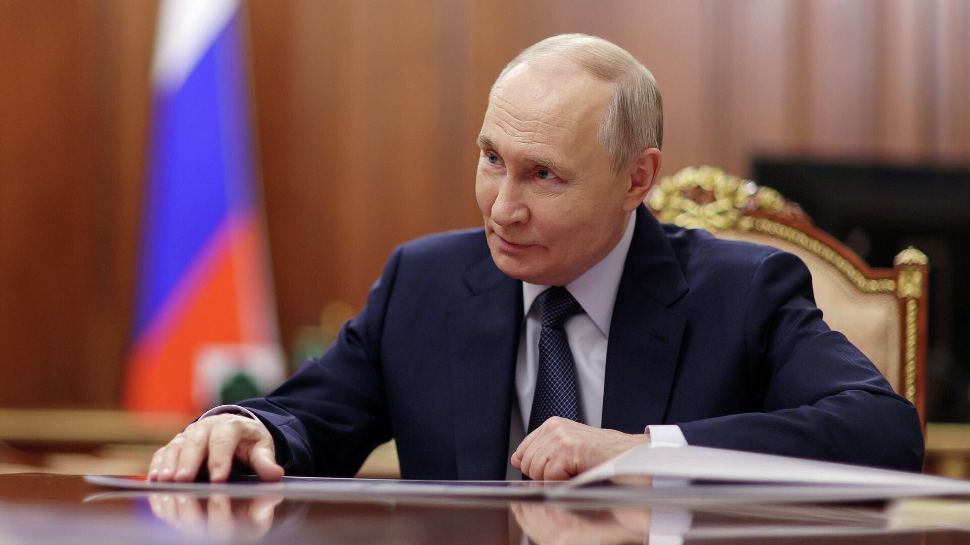 Соцфонд назначил выплаты матерям-героиням, награжденным Путиным