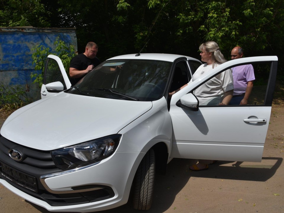 Новую «Ладу» приобрели для муниципальной автошколы в Лотошино