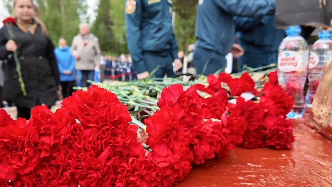 Югра вместе со всей Россией вспоминает жертв бесланской трагедии