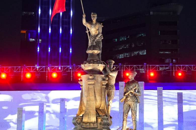 Монумент «80 лет Победы советского народа над нацизмом и фашизмом» в Каракасе