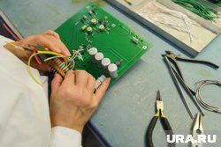 Для предотвращения пожаров людям приходится ставить стабилизаторы и другое защитное оборудование