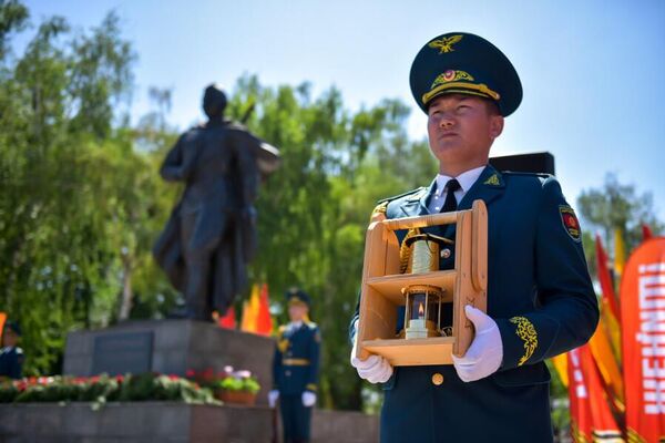 В Бишкеке прошла международная акция Огонь памяти