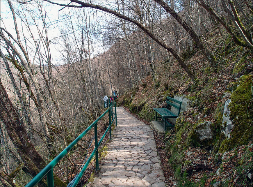 Весенняя Сербия. Фруктовые пейзажи и чудо в горах