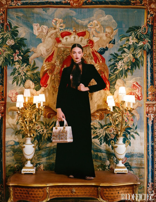 Дева Кассель в журнале L’Officiel, октябрь 2025