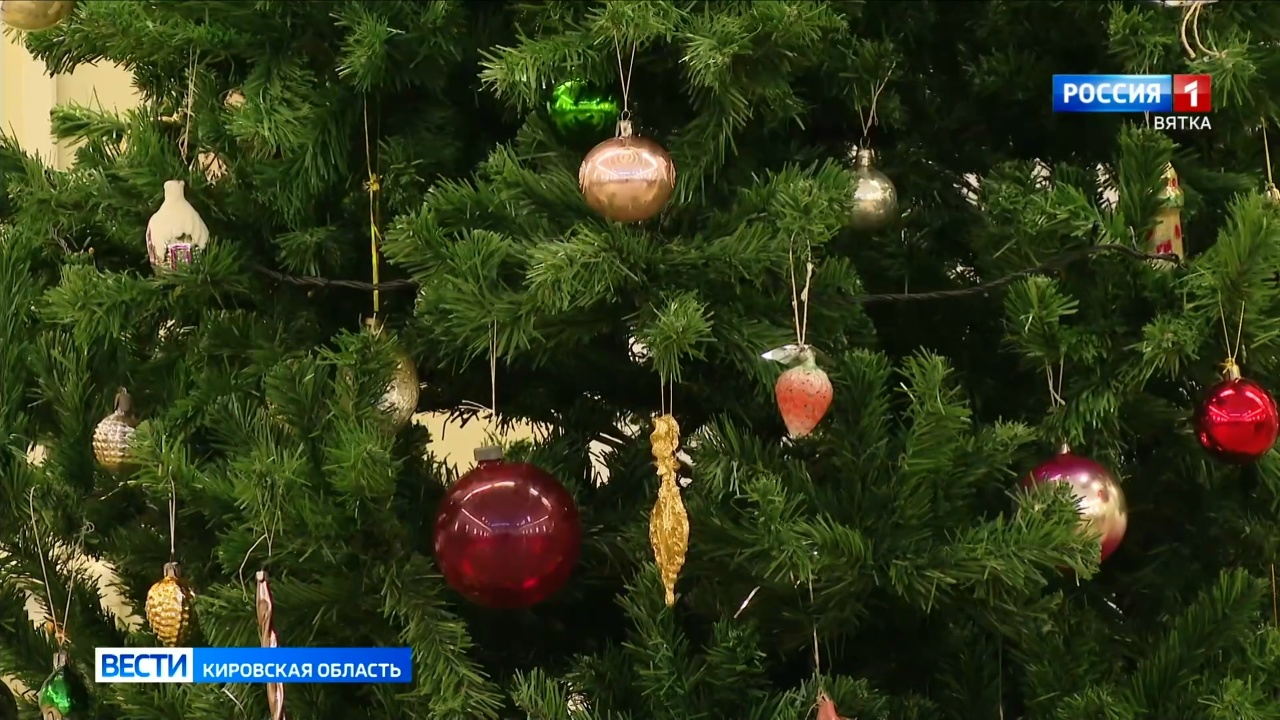 Члены правительства Кировской области начали исполнять новогодние желания детей