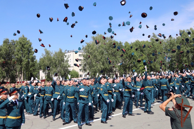 Состоялся выпуск офицеров в Новосибирском военном ордена Жукова институте войск национальной гвардии Российской Федерации