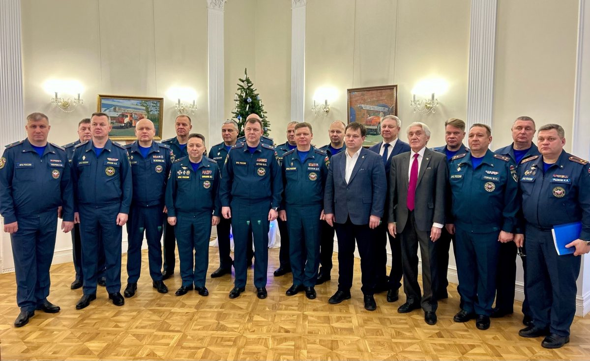 В Пензе состоялись торжественные мероприятия, посвящённые сотрудникам и ветеранам МЧС России