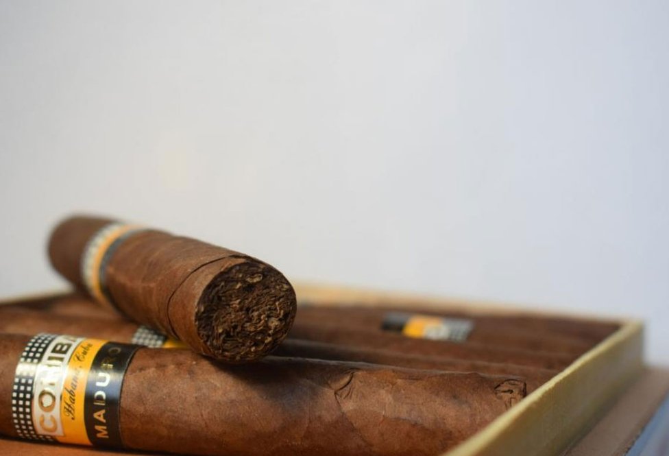 В Шереметьево задержана туристка с контрабандой кубинских сигар