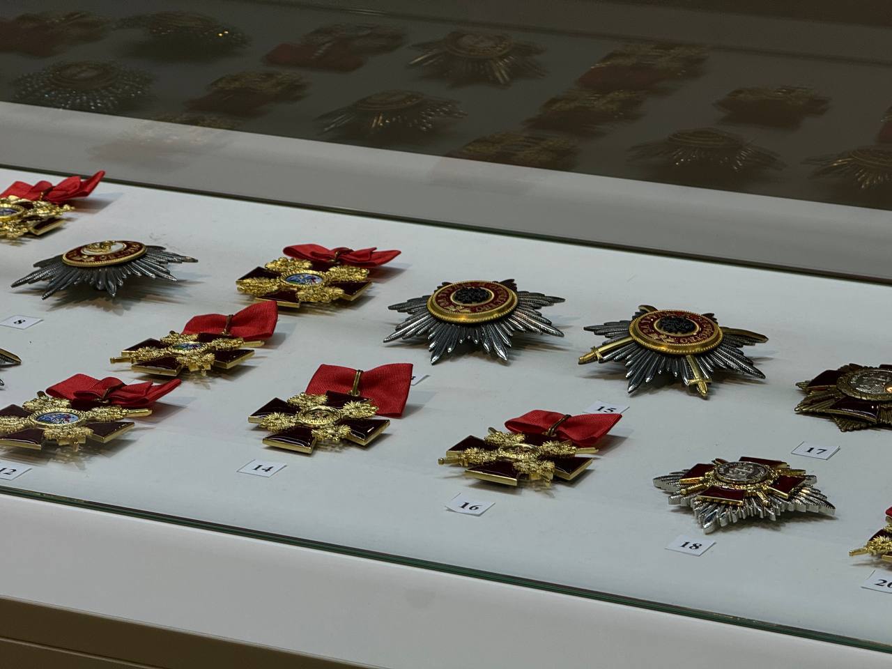 В Мелитополе открылась выставка, посвящённая Александру Невскому и Александру Суворову