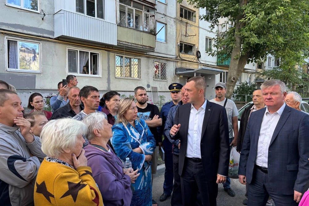 В Саратове после атаки БПЛА открыли пункт временного размещения и горячую линию