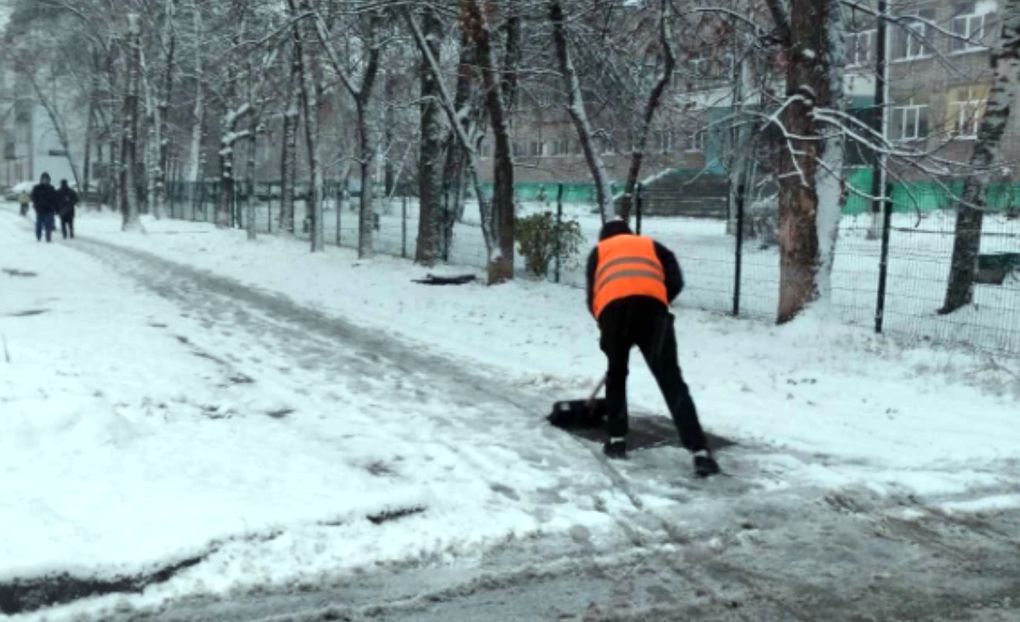 Минувшей ночью в Ижевске стартовал снегоуборочный сезон