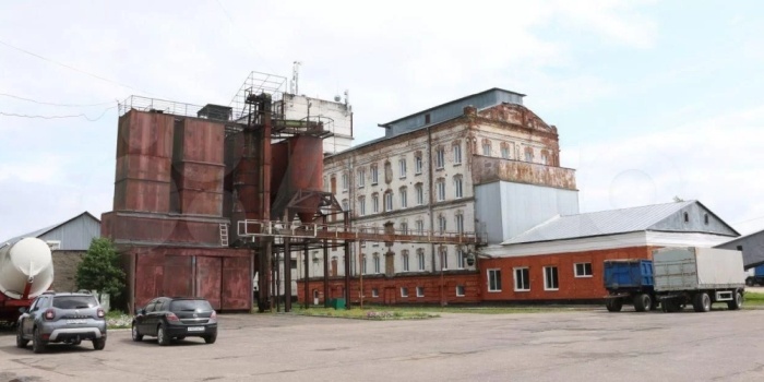 Владельцы гостиницы у вокзала в Саратове хотят намолоть 650 млн рублей - на продажу выставлены мельница и элеватор