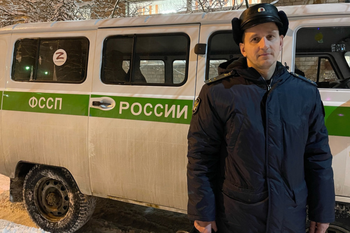 Жителю НАО пригрозили продажей снегохода, чтобы он выплатил почти полмиллиона рублей за ЖКУ