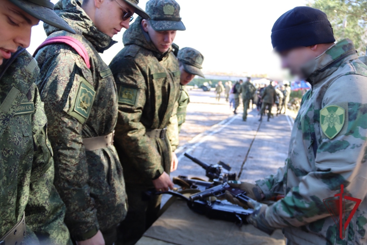 Росгвардия в Амурской области приняла участие в Военно-техническом форуме