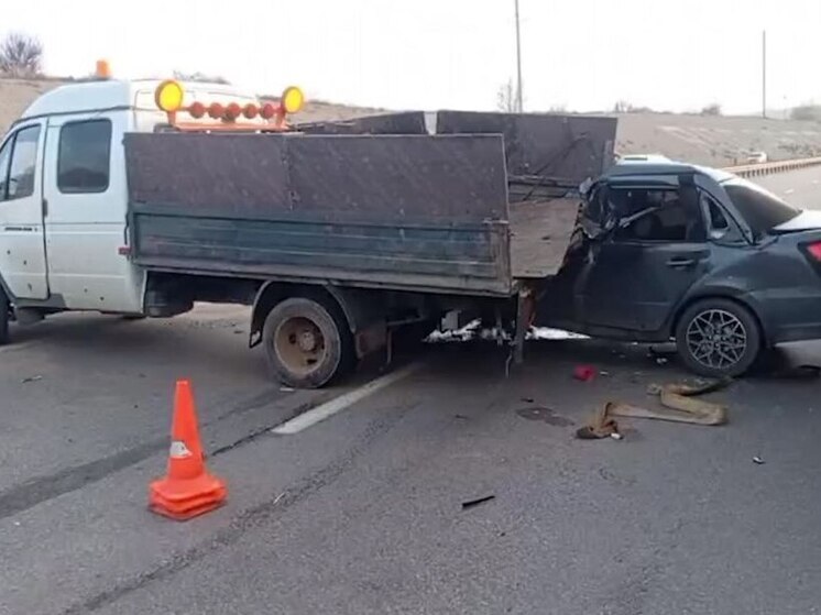 В Волгоградской области на месте аварии погиб водитель «Лады»