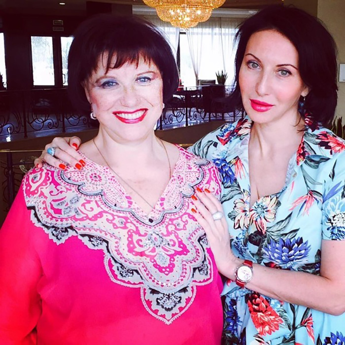 Алла Смехова с дочерью Аликой Смеховой.