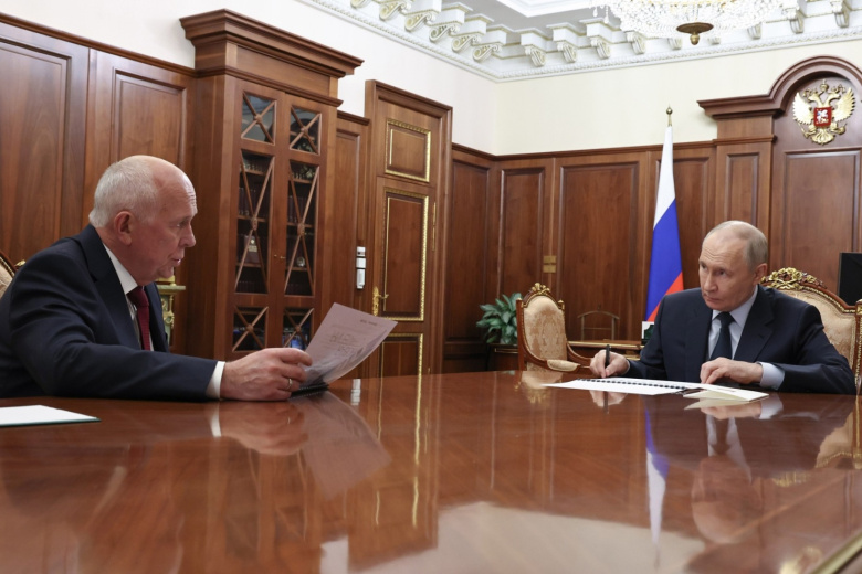 Сергей Чемезов и Владимир Путин