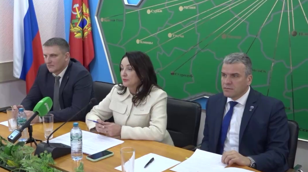 Брянское отделение Народного Фронта презентовало проект «Баба-Яга в небе» 