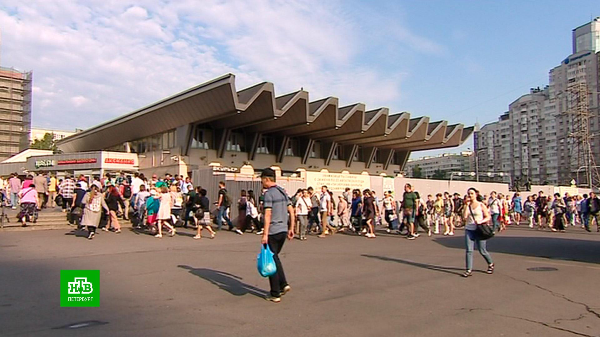 метро пионерская старые