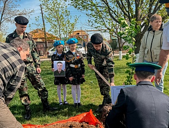  В селе Красный Яр почтили память погибших на СВО казаков