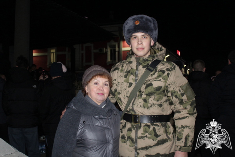 Более 20 вологодских призывников отправились служить в воинские части Северо-Западного округа Росгвардии (ВИДЕО)