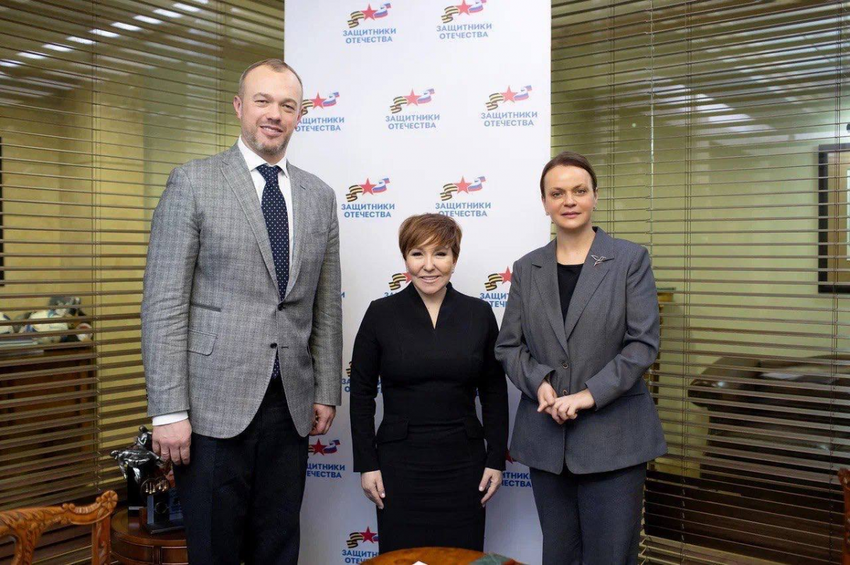 Сопредседатель ВАРМСУ Ирина Гусева обсудила с замминистра обороны РФ Анной Цивилевой применение успешных практик поддержки бойцов СВО в муниципалитетах