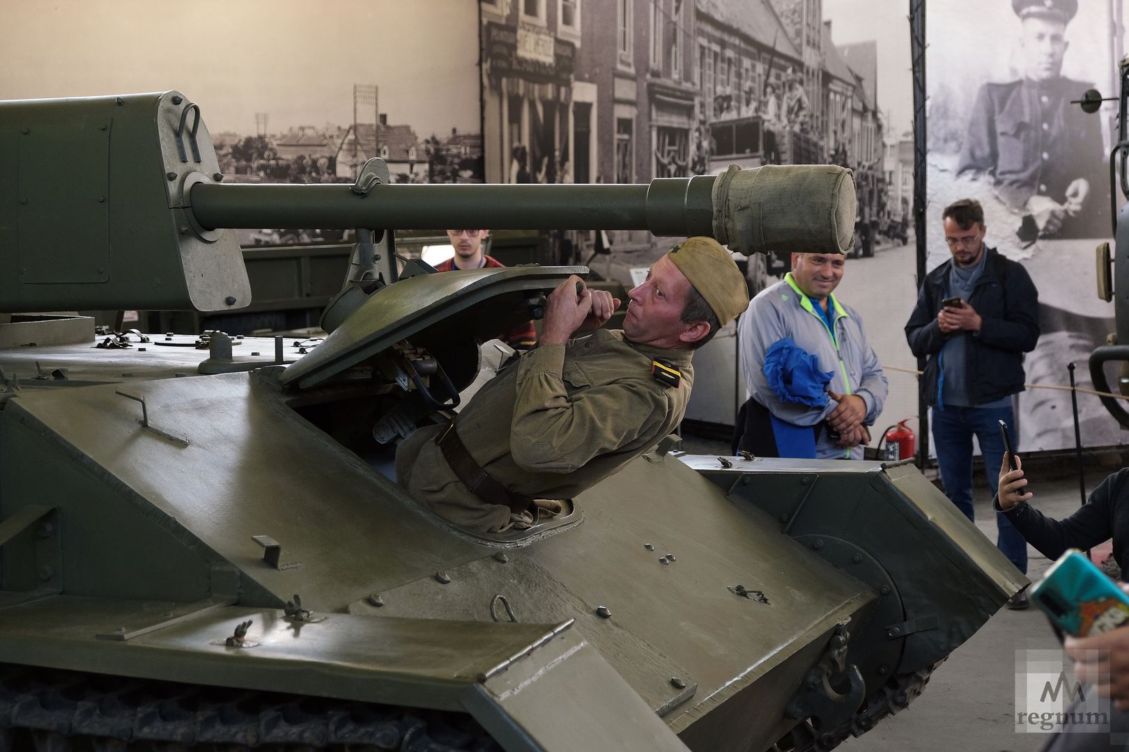 День танкиста в россии 2024 году. С днем танкиста. Музей моторы войны. Танковый день.