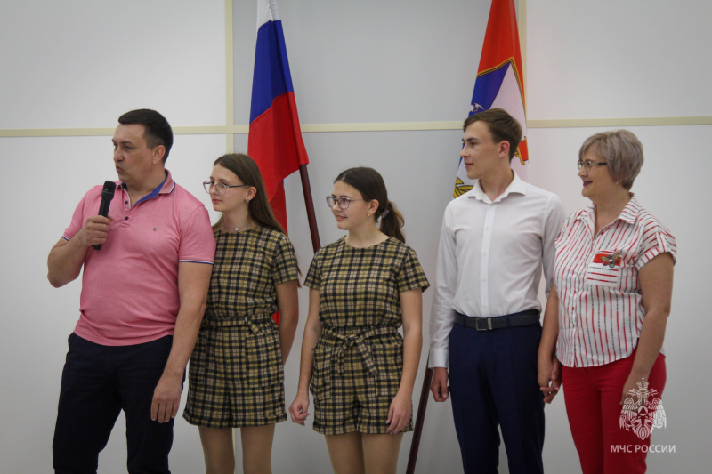 Глава севастопольской семьи года служит в МЧС России