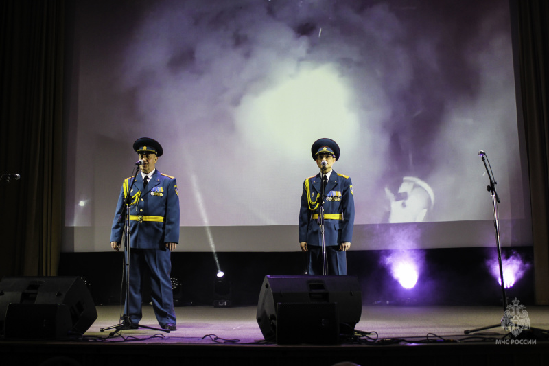 В Омске пошло торжественное мероприятие, посвященное празднованию 375-й годовщины образования пожарной охраны России и 199-ой годовщины образования омской пожарной охраны