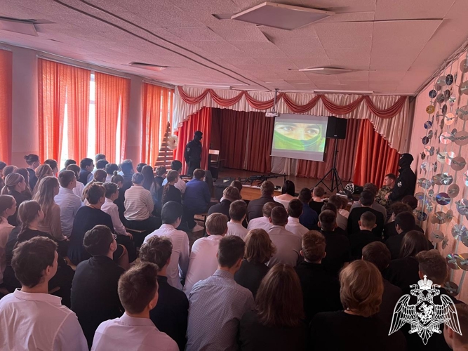 Ивановские школьники продолжают знакомство с подразделениями Росгвардии региона