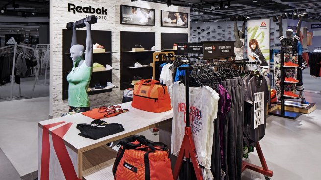 Онлайн-продажами Reebok в Европе займется Farfetch