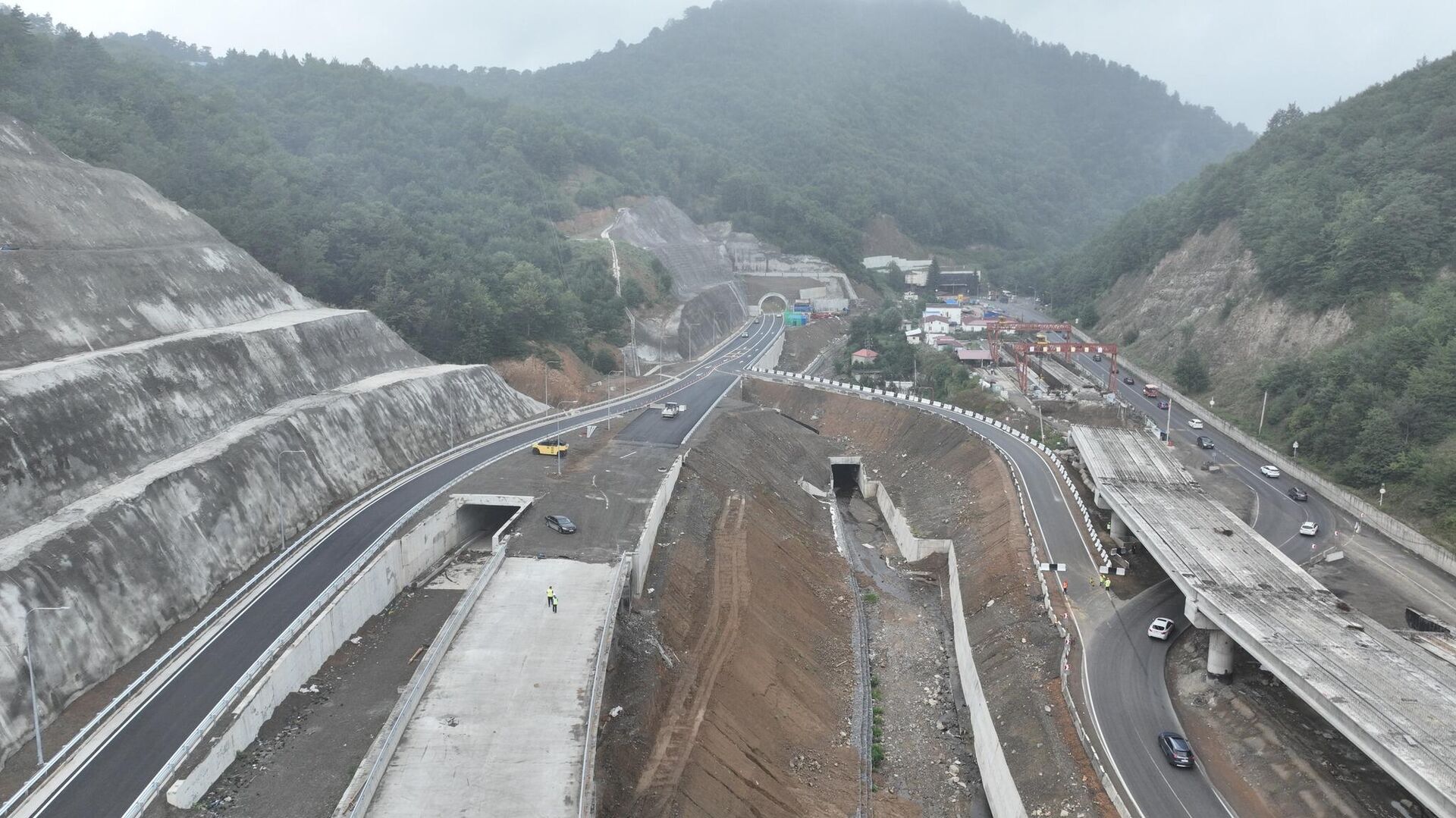 На перевале Рикоти открылся новый тоннель - Sputnik Грузия, 1920, 30.12.2025