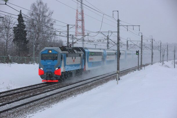 Навстречу северной «Авроры»: Петербург и Москву связал новый поезд