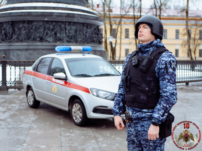 Новгородские росгвардейцы задержали мужчину