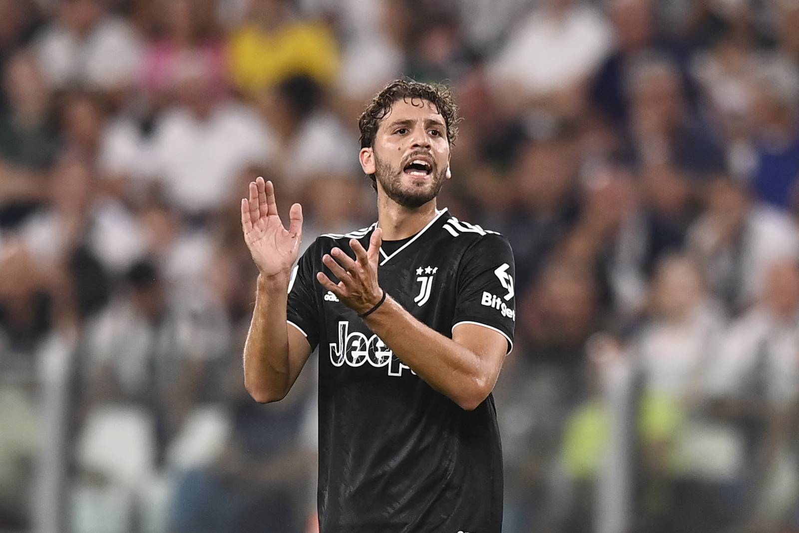 Полузащитник сборной Италии: Теперь будем ждать жеребьёвку стыковых матчей