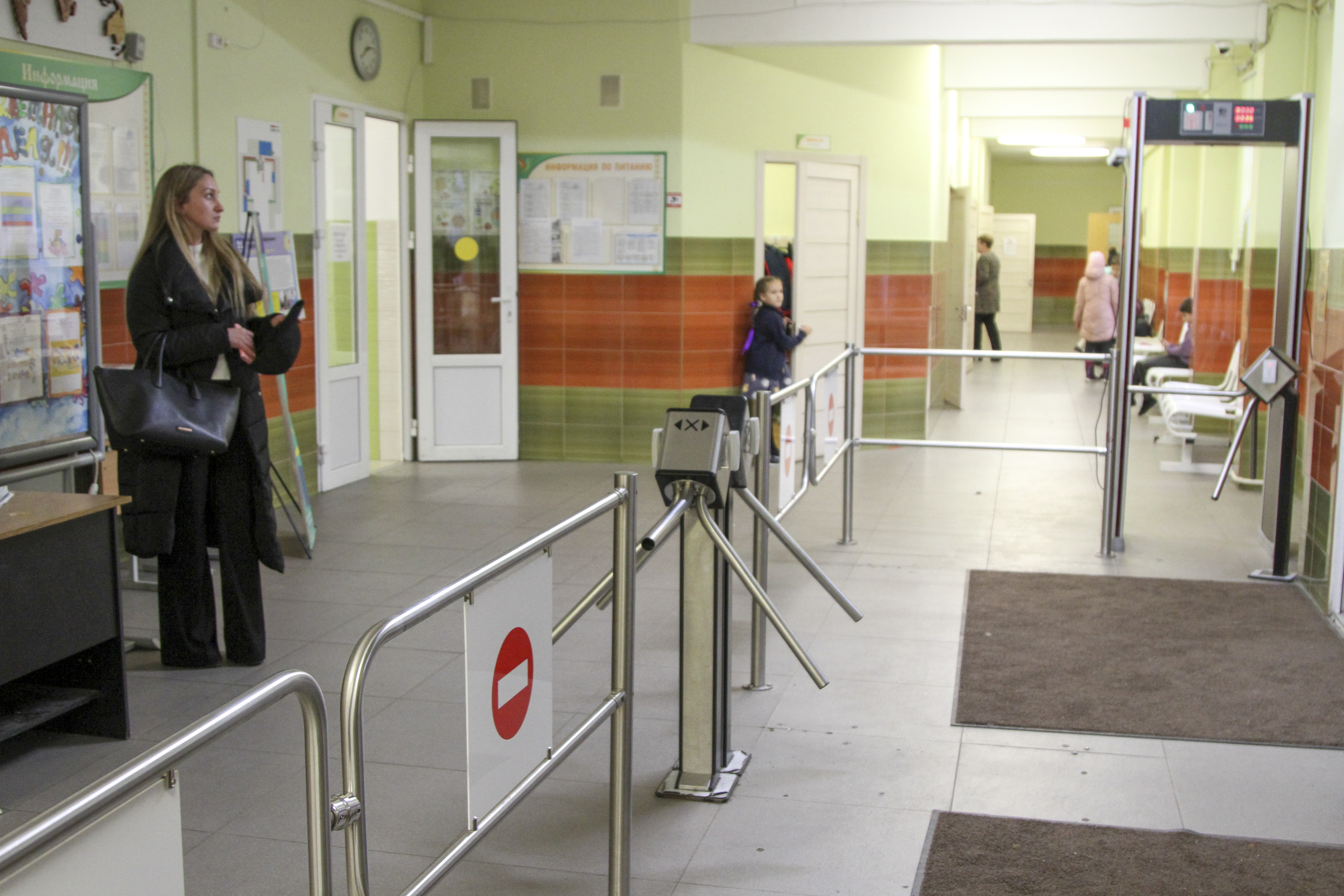 каникулы у школьников. график школьных каникул 2022-2023. школьные каникулы зима пешеход. осенние каникулы в школе спб. будут ли досрочные каникулы в спб.