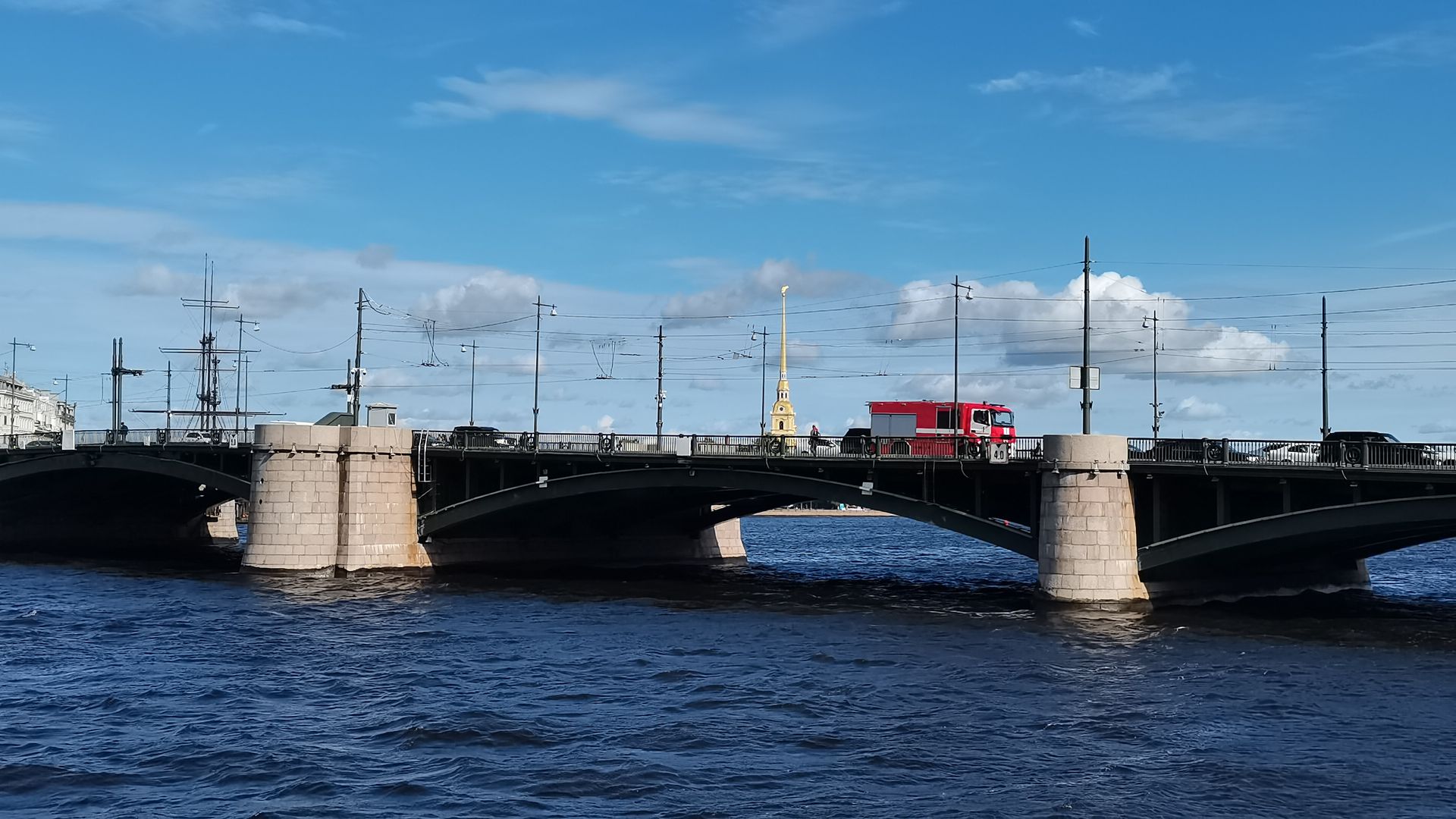 биржевой мост в санкт петербурге