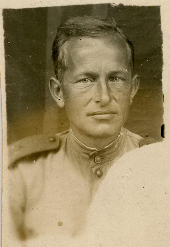 Eto-foto-Viktora-Fedorova-vremen-Velikoy-Otechestvennoy-teper-khranitsya-v-Surgutskom-kraevedcheskom-muzee.-Foto-iz-sobraniya-MBUK-_Surgutskiy-kraevedcheskiy-muzey_.jpg